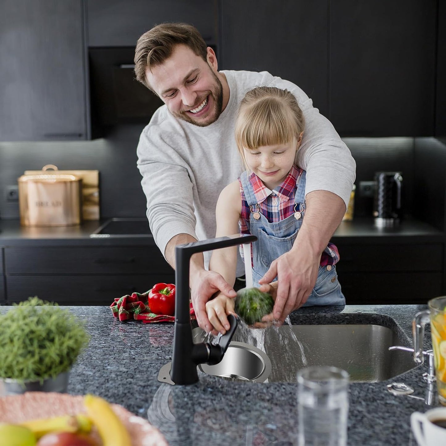 šStainless steel drain basket for kitchen sink