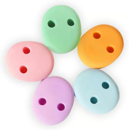 2-in-1 No-Mess Snack Container