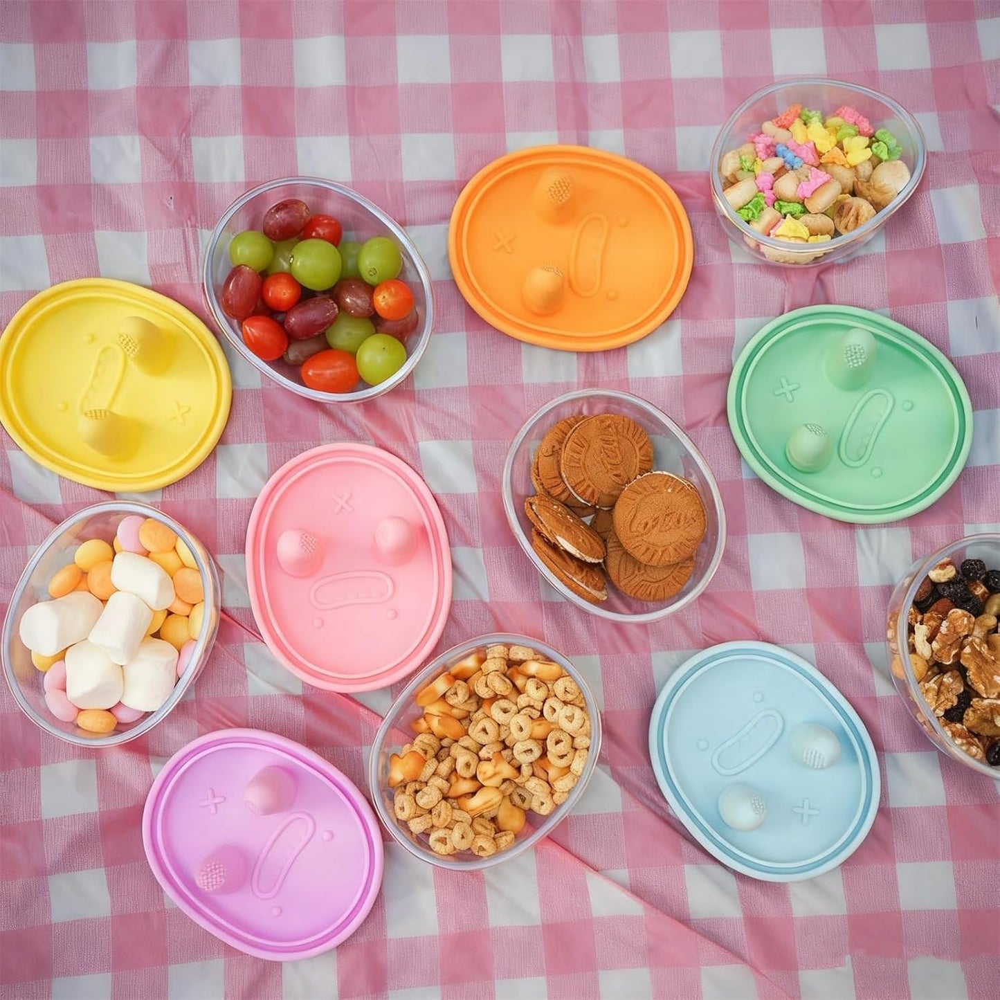 2-in-1 No-Mess Snack Container